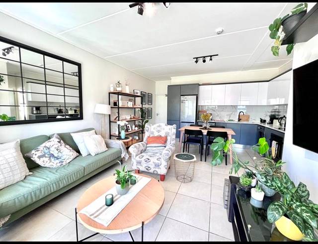 2 BEDROOM PROPERTY TO RENT IN THE HUNTSMAN